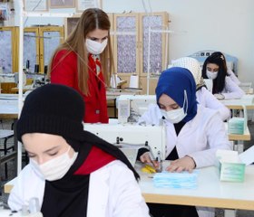 Bu lisede günde 6 bin maske üretiliyor