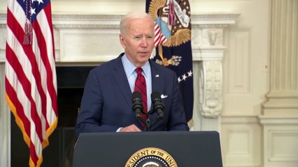 Biden encarga a Harris "frenar" el flujo migratorio en la frontera sur