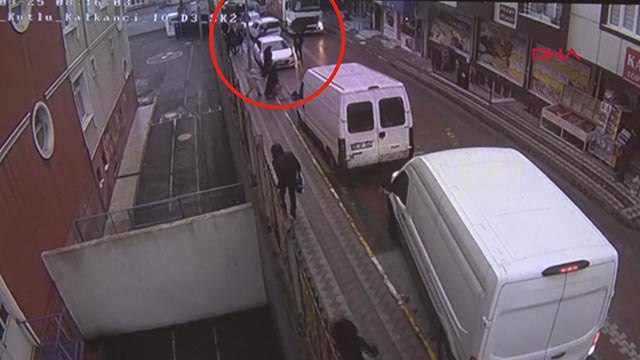 Sultangazi'de okula giderken kamyonun altında akalan çocuk hayatını kaybetti