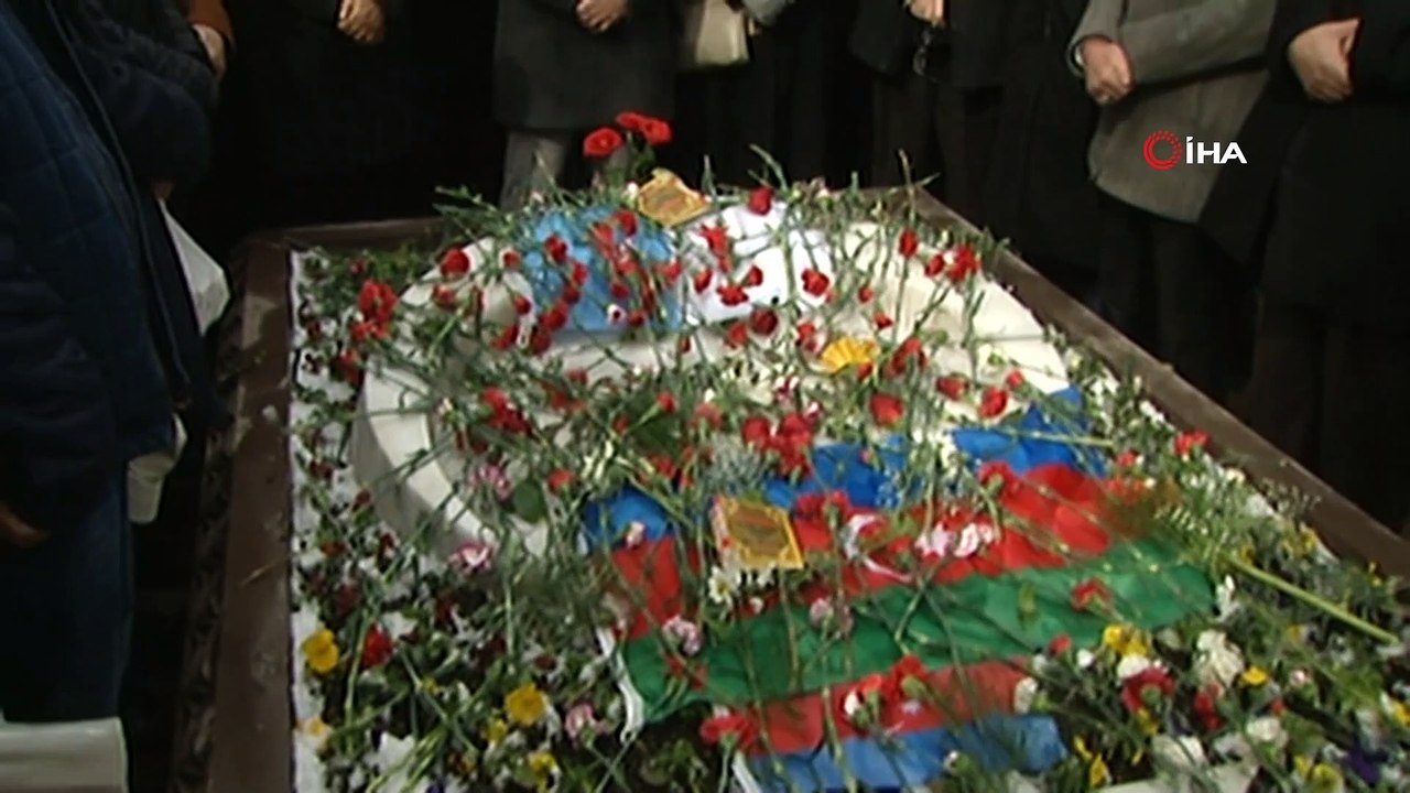 Muhsin Yazıcıoğlu kabri başında dualarla anıldı