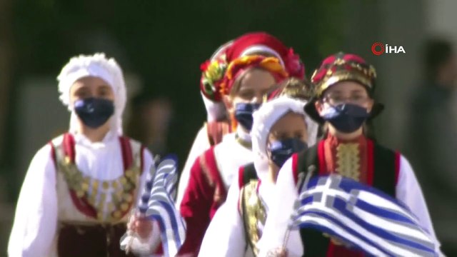 - Yunanistan bağımsızlık gününü askeri geçit töreniyle kutladı