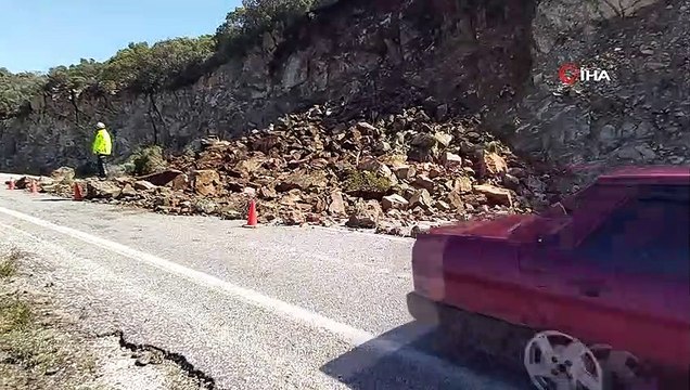 Datça-Marmaris karayolunda heyelan meydana geldi