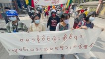 Al menos cuatro muertos en las protestas contra la junta militar birmana