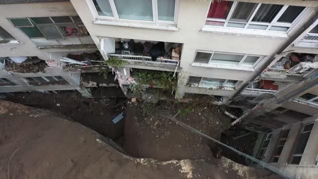 Drone - Meydana gelen heyelan nedeniyle bazı evler boşaltılıyor