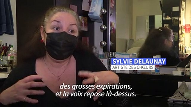 Plutôt masqués que muets, les chœurs résonnent toujours à l'Opéra de Paris