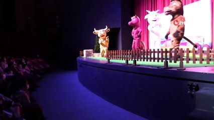 İpekyolu Belediyesinden “Vohoo ve Arkadaşları” isimli oyun sahnelendi