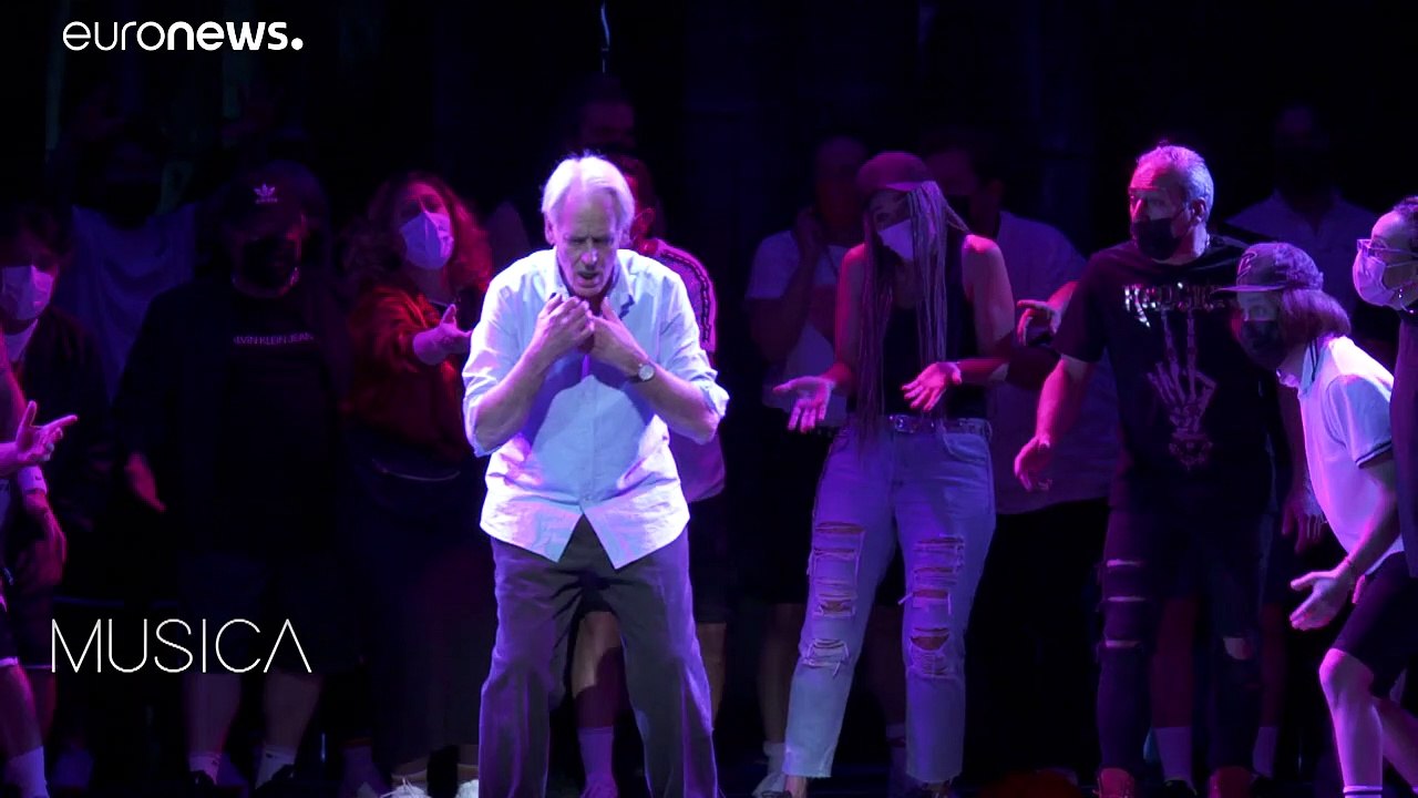 Fausts spektakuläre, visuelle Reise durch Paris