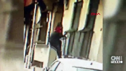 Binaya tırmanan hırsız kamerada