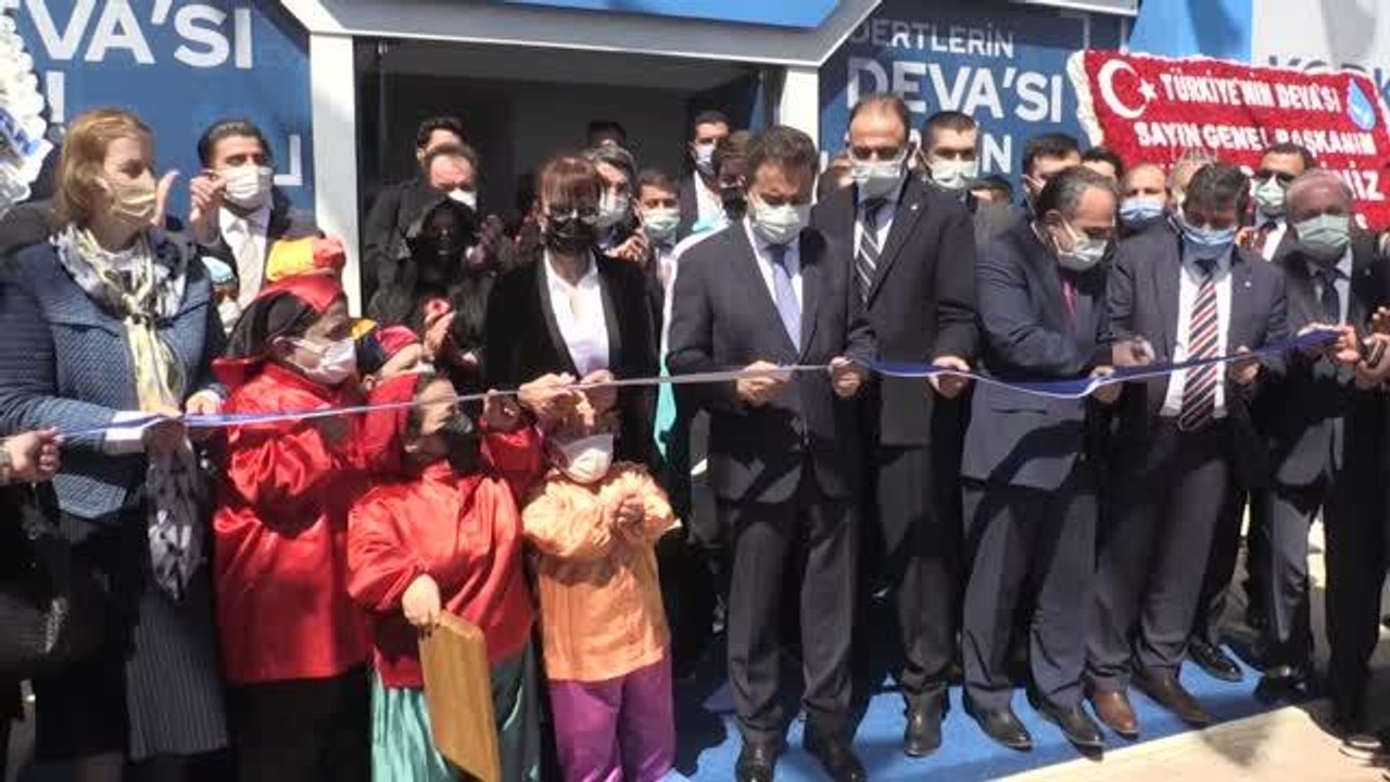DEVA Partisi Genel Başkanı Ali Babacan, gazetecilerle buluştu
