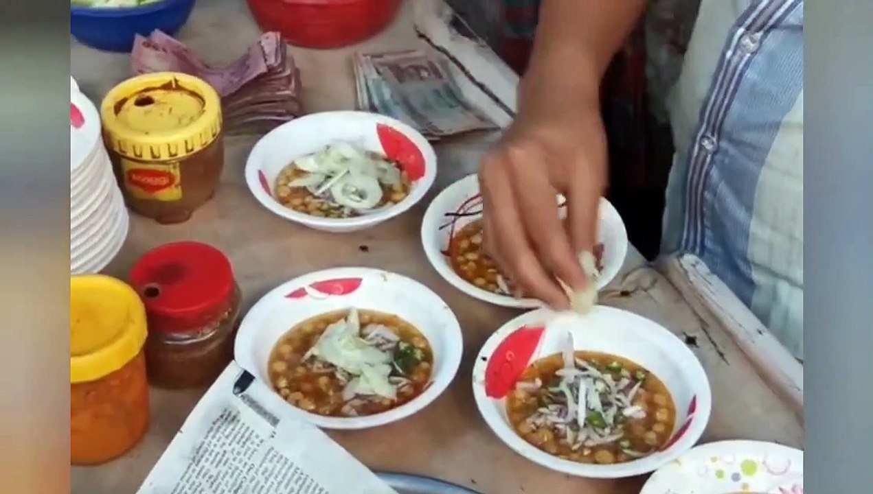 Fumas Eggs Chatpata of Bangladesh | Open kitchen | indian street food