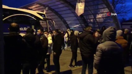 Asker uğurlamada koronavirüse davetiye çıkardılar