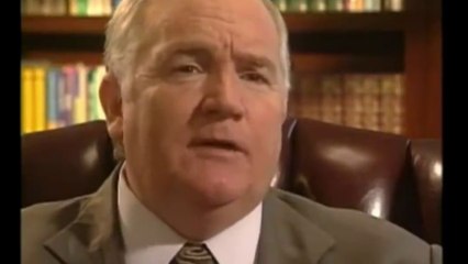 Il va en enfer, et reconnait des amis, voisins...mais