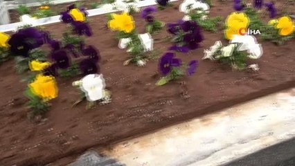Hırsızlar mezarlıklardaki alüminyumlara dadandı, kabirleri parçaladı