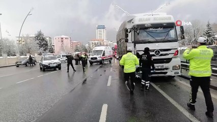 Uşak’taki 2 trafik kazasında 5 kişi yaralandı