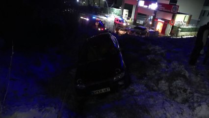 Yoldan çıkan araçtan burnu bile kanamadan kurtuldu