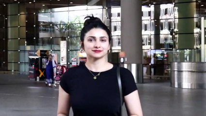 Prachi Desai Spotted At Airport in Mumbai