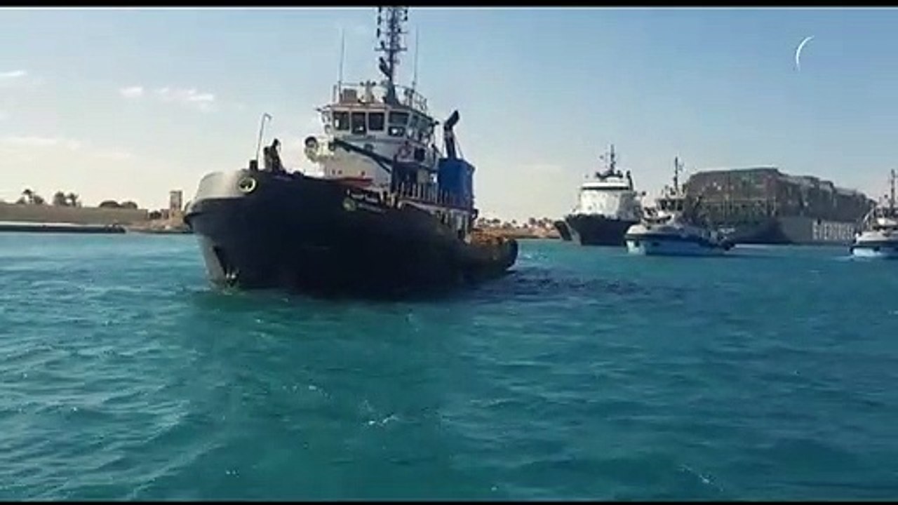 Schiffsverkehr im Suez-Kanal läuft wieder