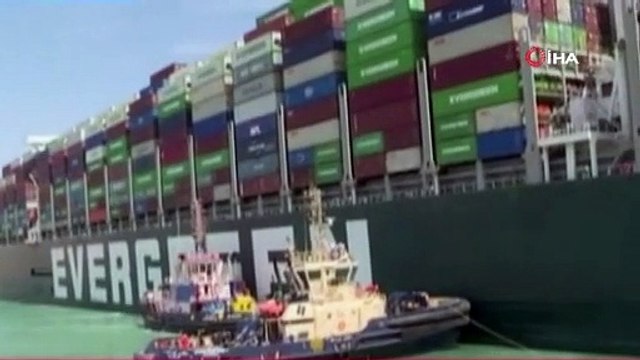 Süveyş kanalı tamamen trafiğe açıldı