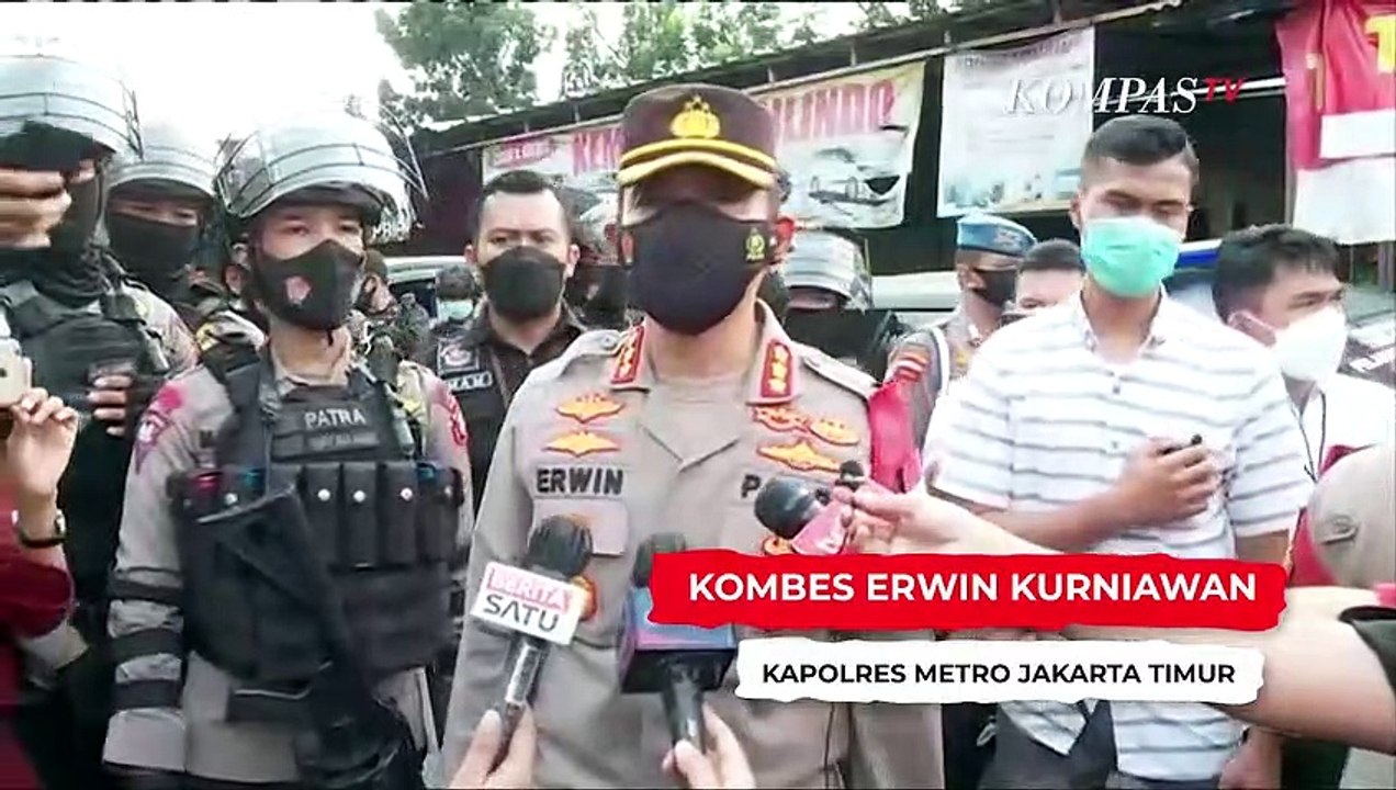 Detik-Detik Polisi Ledakan Bahan Baku Bom di Rumah Terduga Teroris Condet