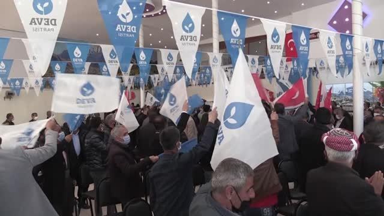 DEVA Partisi Genel Başkanı Ali Babacan, partisinin Hakkari kongresinde konuştu