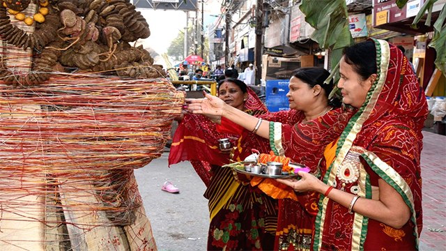 Holika Dahan 2021: होलिका दहन महत्व। Holika Dahan Importance । होलिका दहन का महत्व क्या है। Boldsky