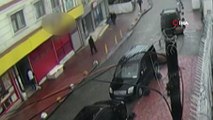 Beyoğlu’nda bebek arabası çalan hırsızlar kamerada