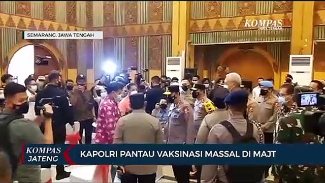 Kapolri Pantau Vaksinasi Massal Di MAJT