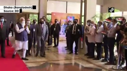 Watch: PM Modi welcomed by Indian diaspora at Dhaka hotel