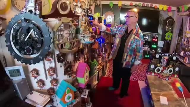 La carrera contra el tiempo de un alemán para cambiar de hora 365 relojes