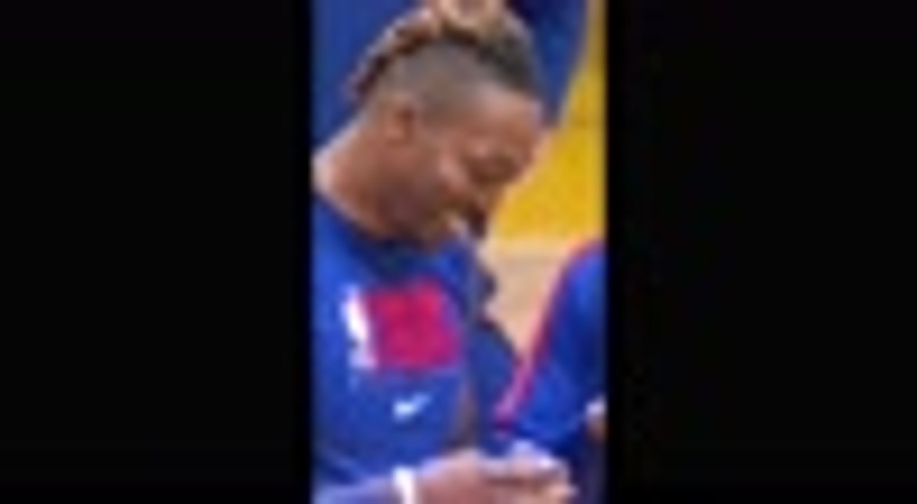 Howard gets ring, gets ejected on Lakers return