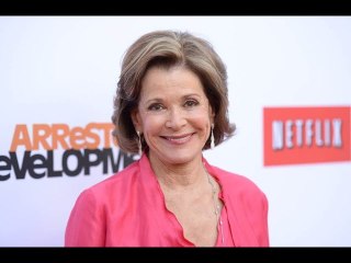 Video herunterladen: Jessica Walter 'Arrested Development' and 'Archer' Actress Dies at 80 | OnTrending News