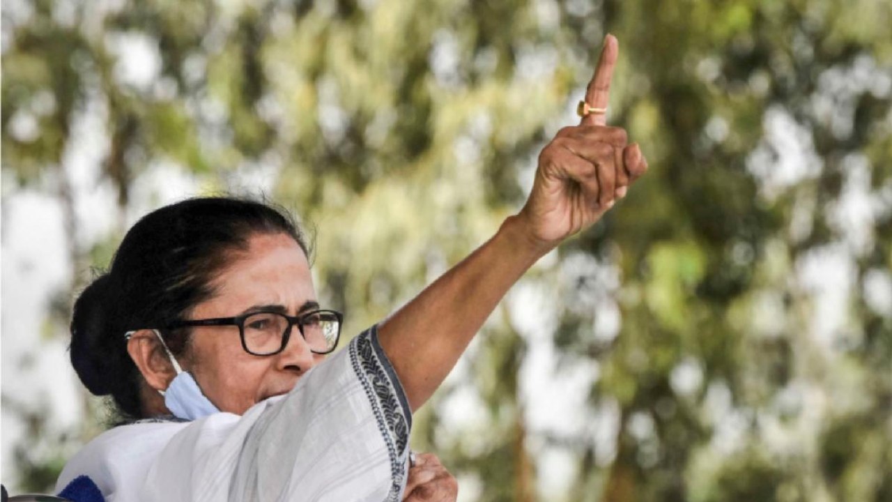 Bengal CM targets BJP, says- it is bringing gun...
