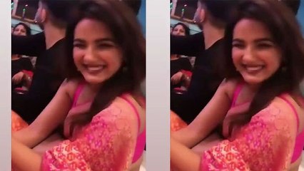 Jasmin Bhasin का Saree look हुआ viral, Pink साड़ी में ढाया कहर | FilmiBeat