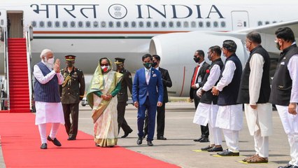 PM Narendra Modi arrives in Dhaka's National Parade Square