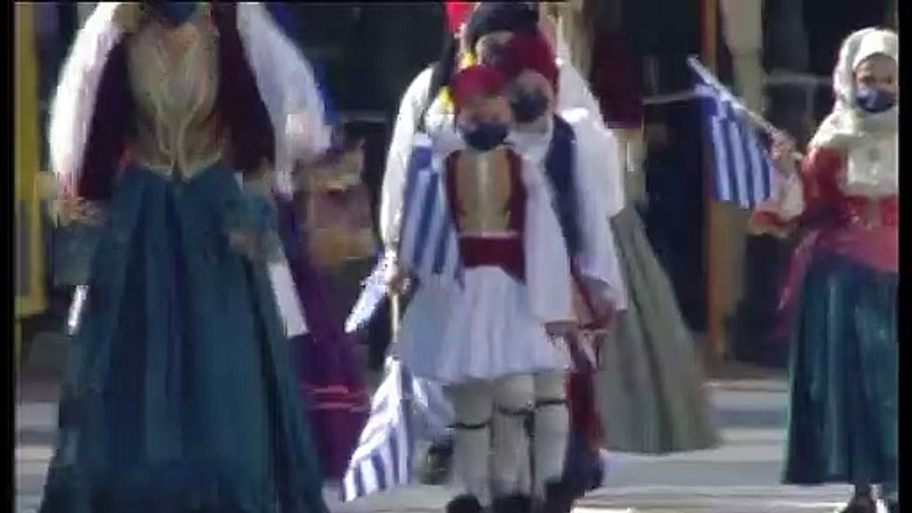 Η ιστορική παρέλαση για τα 200 χρόνια από την ε...
