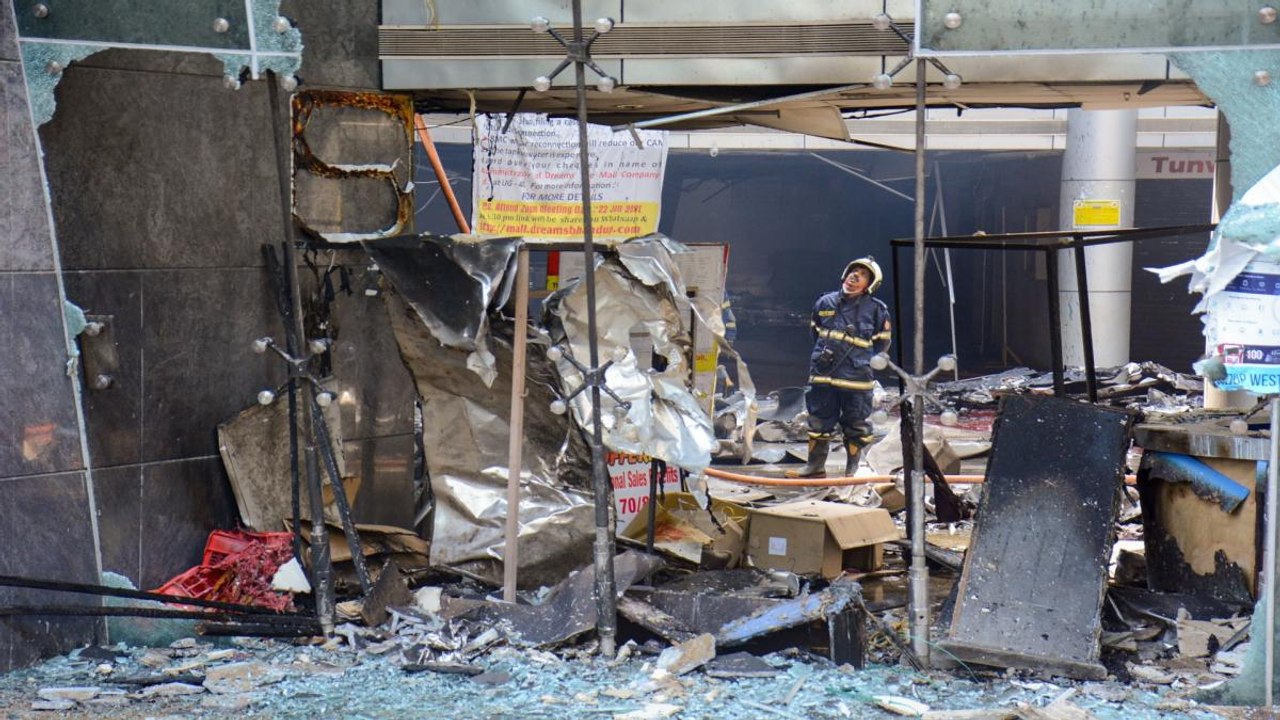 Covid Hospital fire not extinguished even after 12 hours?