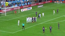 Cavani'nin muhteşem frikik golü PSG'yi ipten aldı