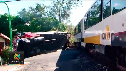 tn7-choque-de-tren-contra-camion-260321