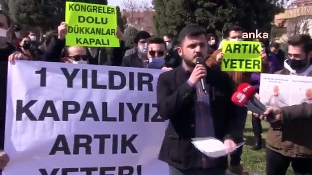 Konya'da esnaf eylem yaptı: ''Bize Kafe ve restoranlarınızı açmayacaksınız dediler''