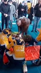 Hutbeyi dinlediği esnada kanlar içerisinde yere yığıldı