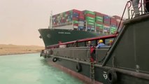 Entre las mercancías bloqueadas en Suez hay unos 13 millones de barriles de petróleo