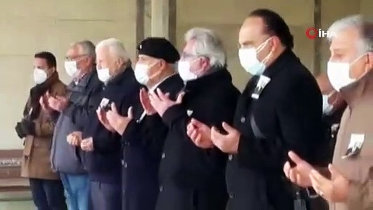Tazminatlarını alamayan işçiler, eski patronlarına son sözlerini cenaze namazında söyledi: "Hakkımızı helal etmiyoruz"