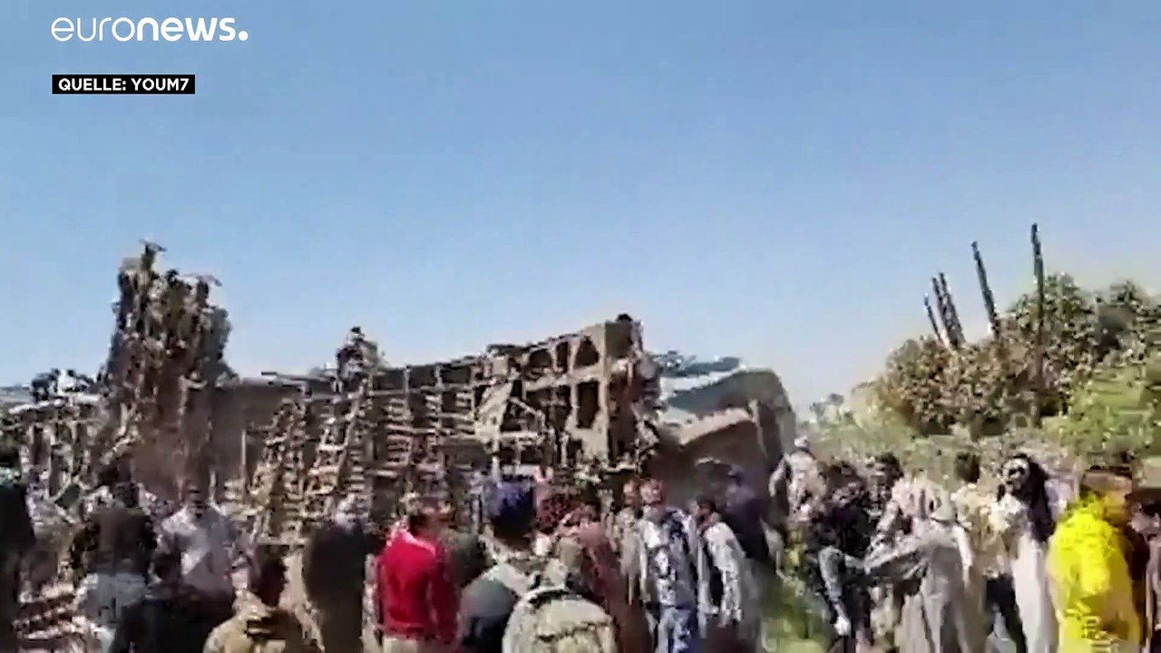 Unbekannter zieht Notbremse: Dutzende Tote durch Auffahrunfall