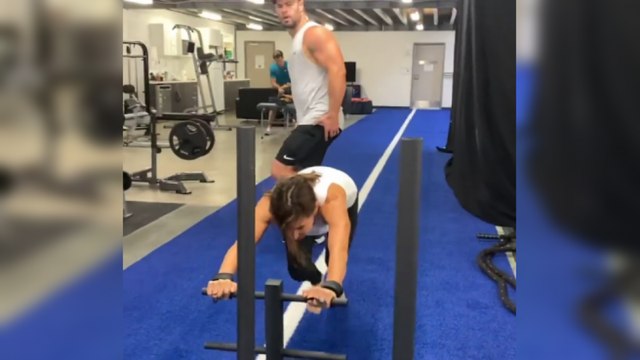 elsa pataky ejercicio de fuerza