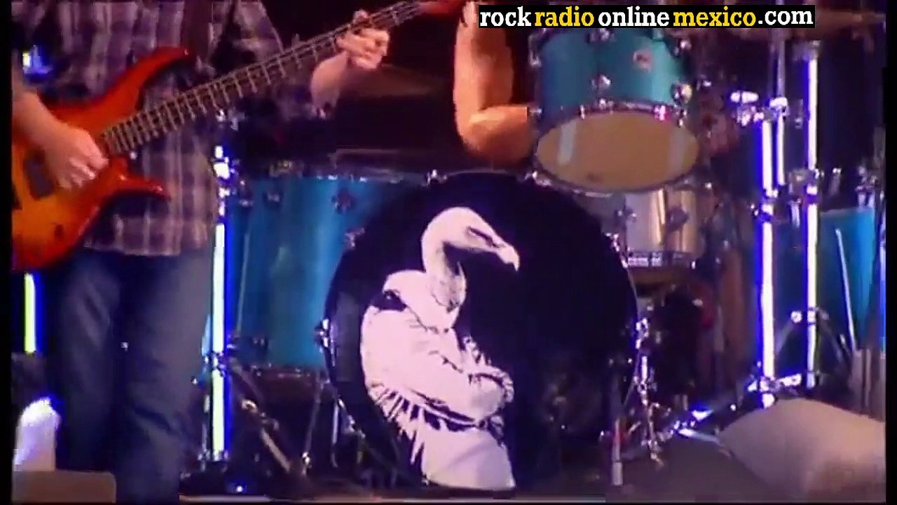 Them Crooked Vultures - Dead End Friends (Live)