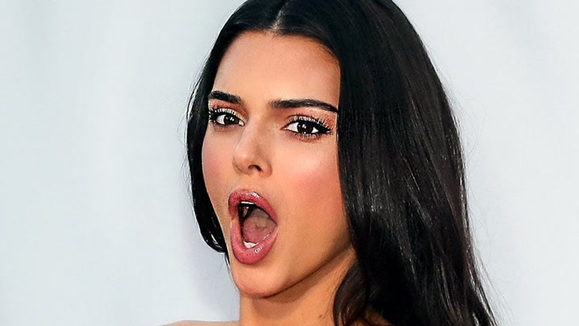 ⁣Kendall Jenner Pregnancy Rumors Go Viral