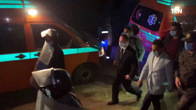 لحظة وصول النائب العام لموقع حادث تصادم القطارين بسوهاج لمعاينته