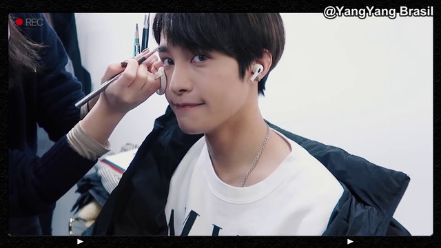 [WayV-log] O dia do YangYang fazendo sua estreia como modelo