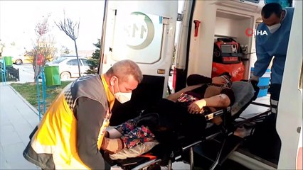 Viraja girerken mıcıra kapılan otomobil şarampole yuvarlandı: 2 yaralı