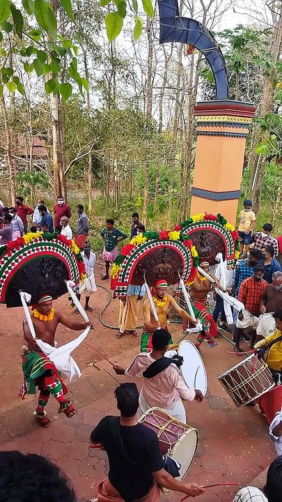 tharayumboothavum